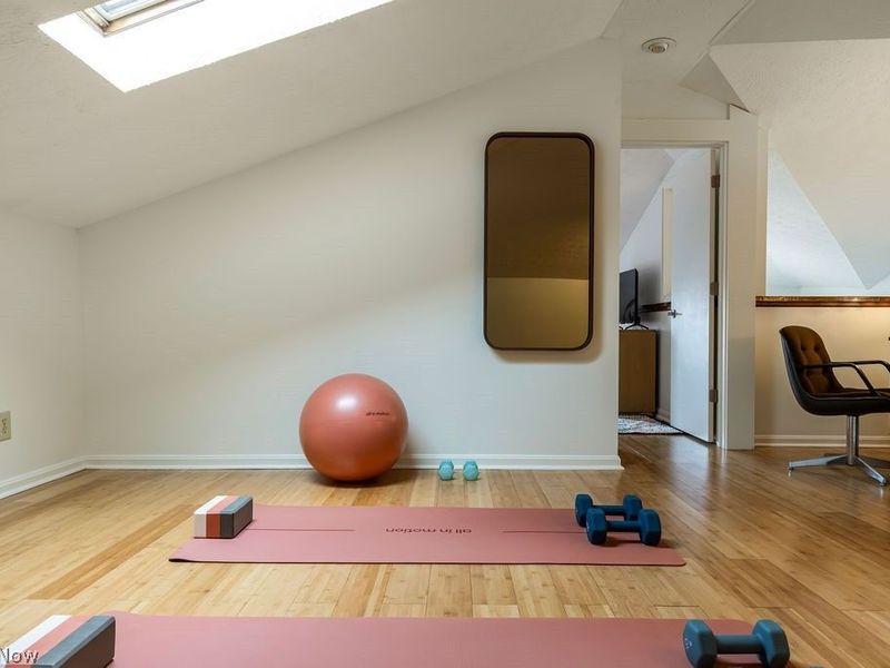 4210 Clinton Avenue, Cleveland, OH 44113 Photo 26