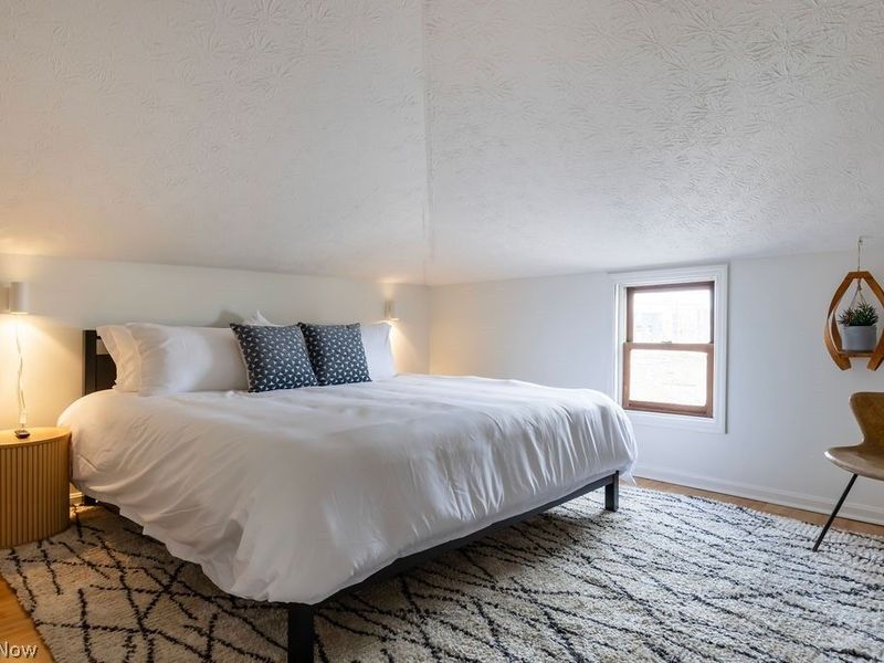 4210 Clinton Avenue, Cleveland, OH 44113 Photo 30