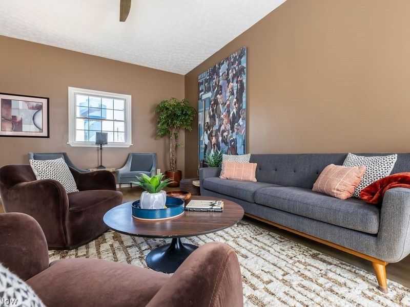 4210 Clinton Avenue, Cleveland, OH 44113 Photo 8