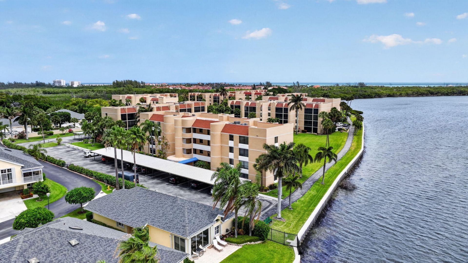 3382 NE Causeway Boulevard, Unit 7-403, Jensen Beach, FL 34957 Photo