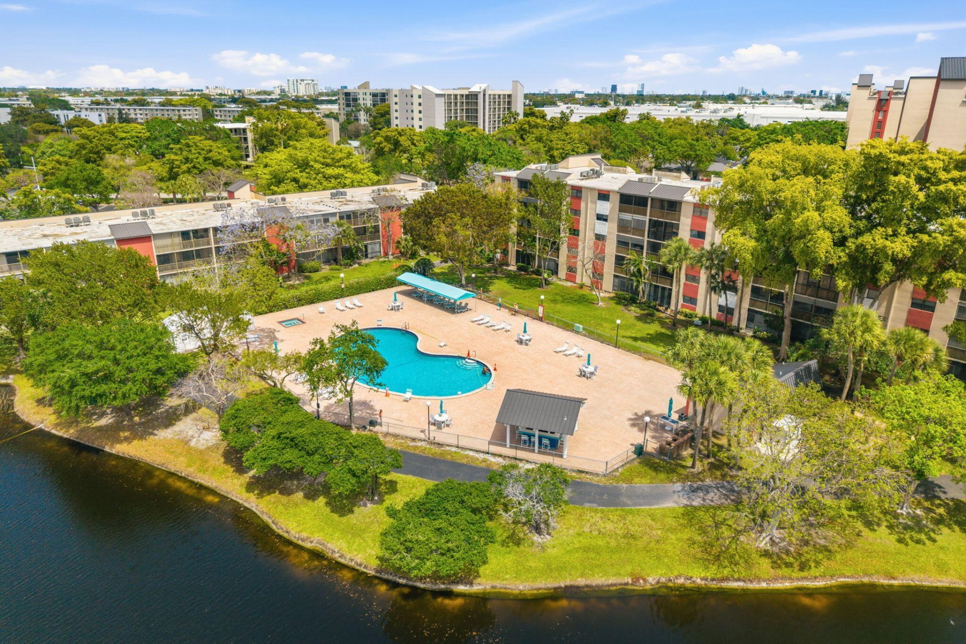 2202 S Cypress Bend Drive, Unit 503, Pompano Beach, FL 33069 Photo