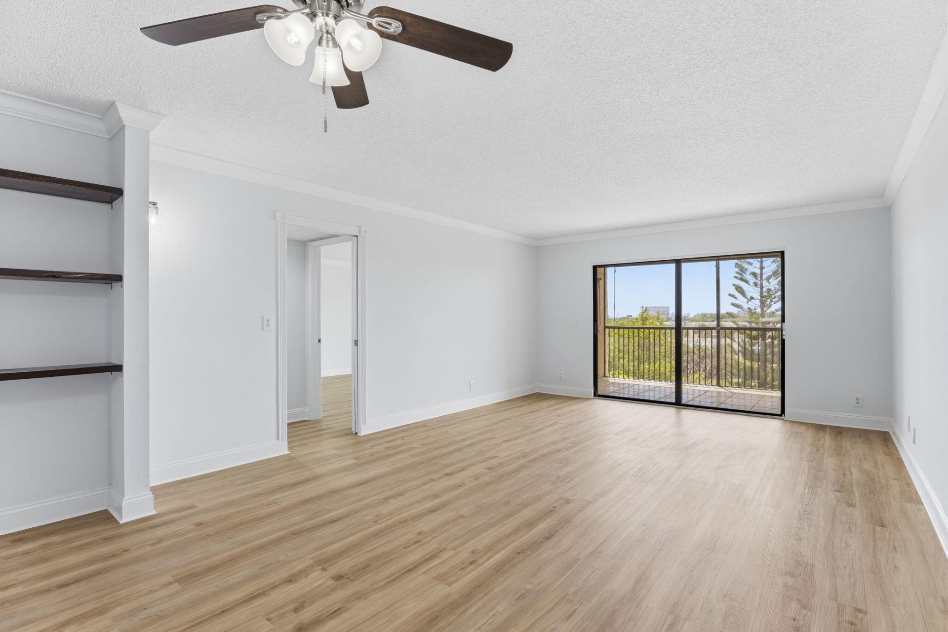 2202 S Cypress Bend Drive, Unit 503, Pompano Beach, FL 33069 Photo