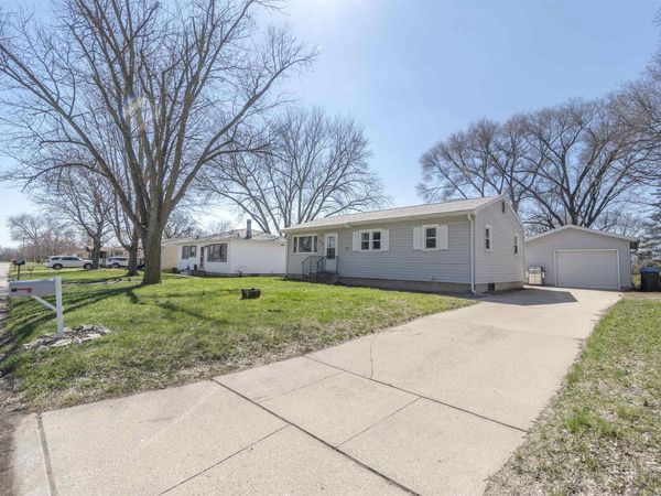 555 Helmet Avenue, Waterloo, IA 50703