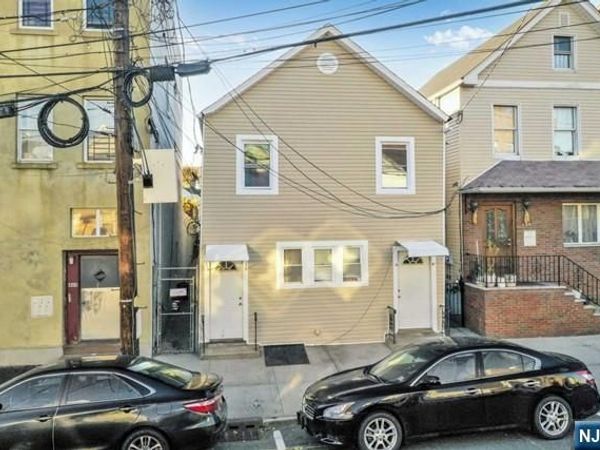 402 N 3rd Street, EAST NEWARK, NJ 07029