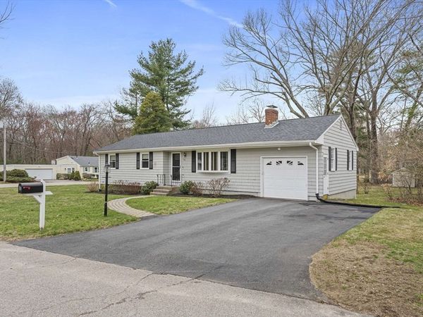 55 Benjamin Drive, Attleboro, MA 02703