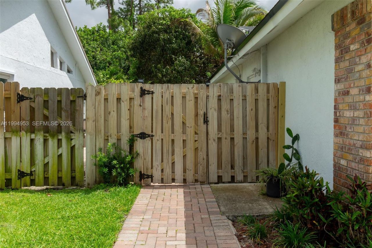 13976 Aster Ave, Wellington, FL 33414 Photo