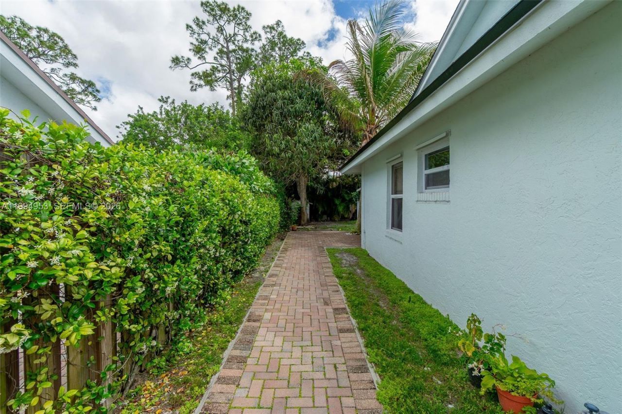 13976 Aster Ave, Wellington, FL 33414 Photo