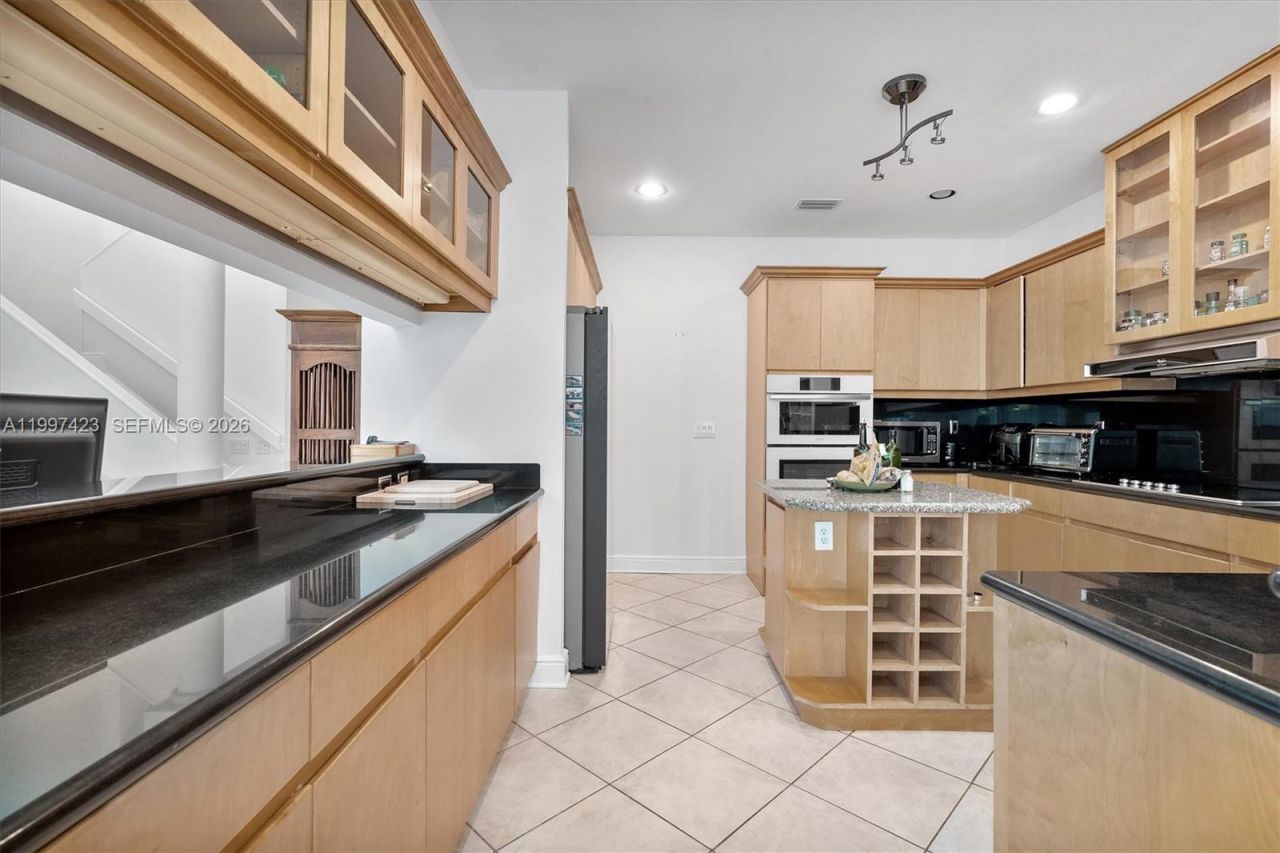 6720 SW 88th Ter, Pinecrest, FL 33156 Photo