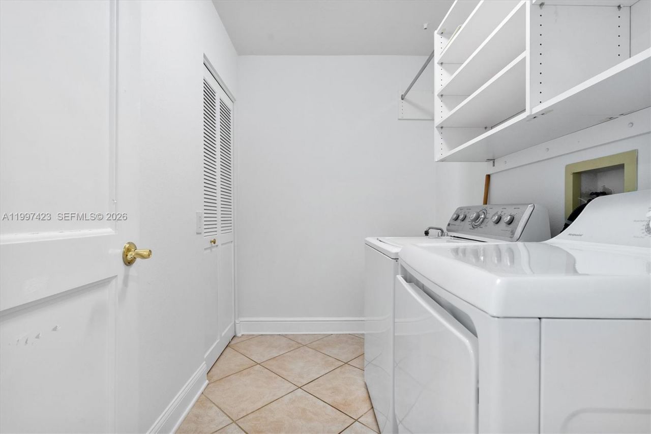 6720 SW 88th Ter, Pinecrest, FL 33156 Photo