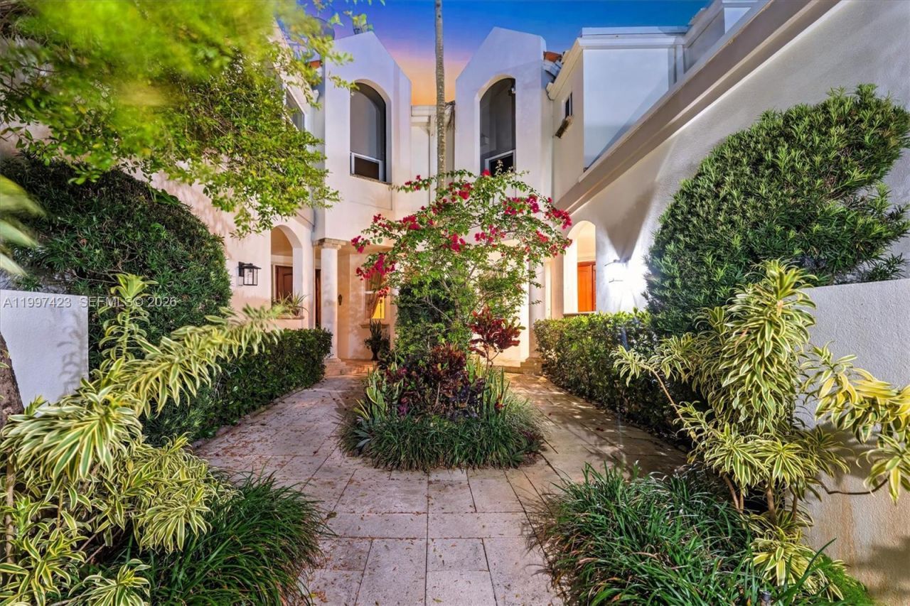 6720 SW 88th Ter, Pinecrest, FL 33156 Photo