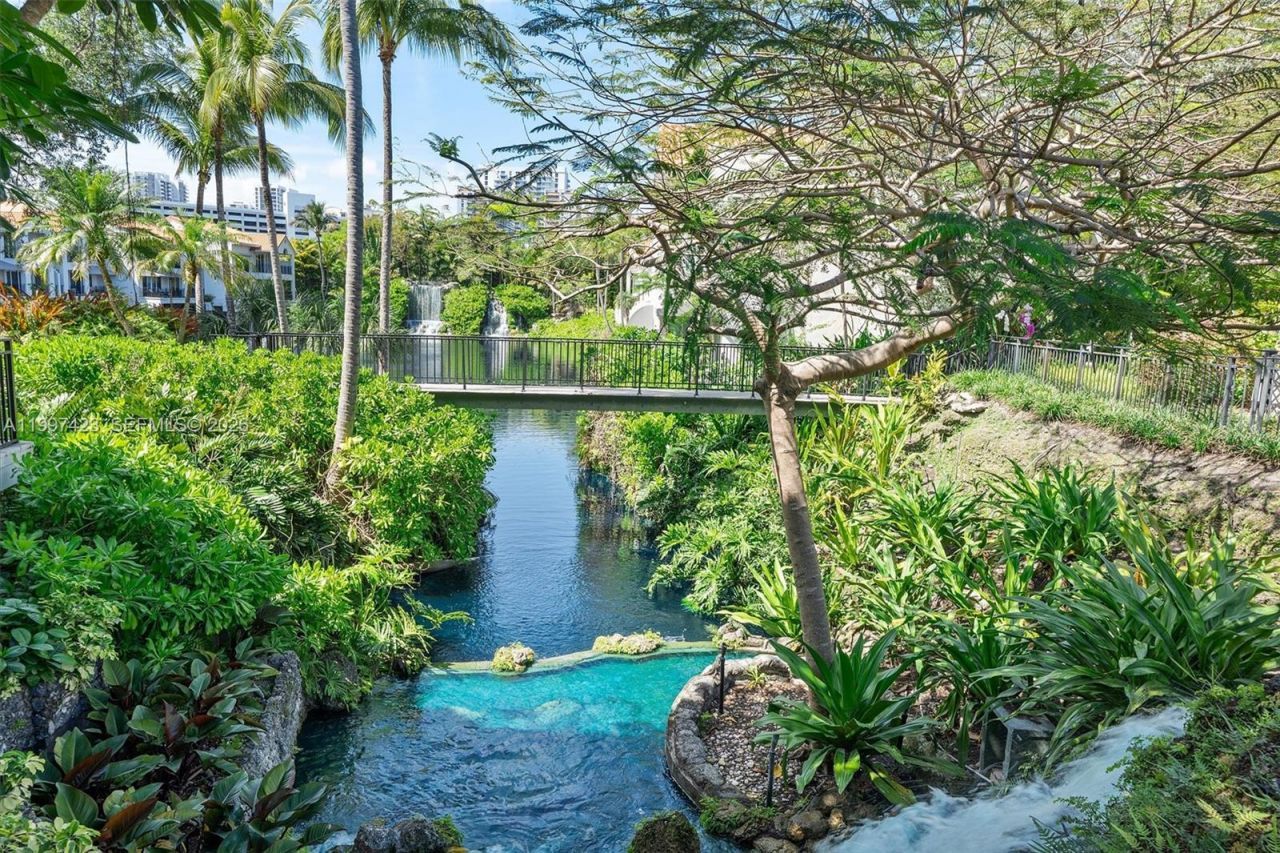 6720 SW 88th Ter, Pinecrest, FL 33156 Photo