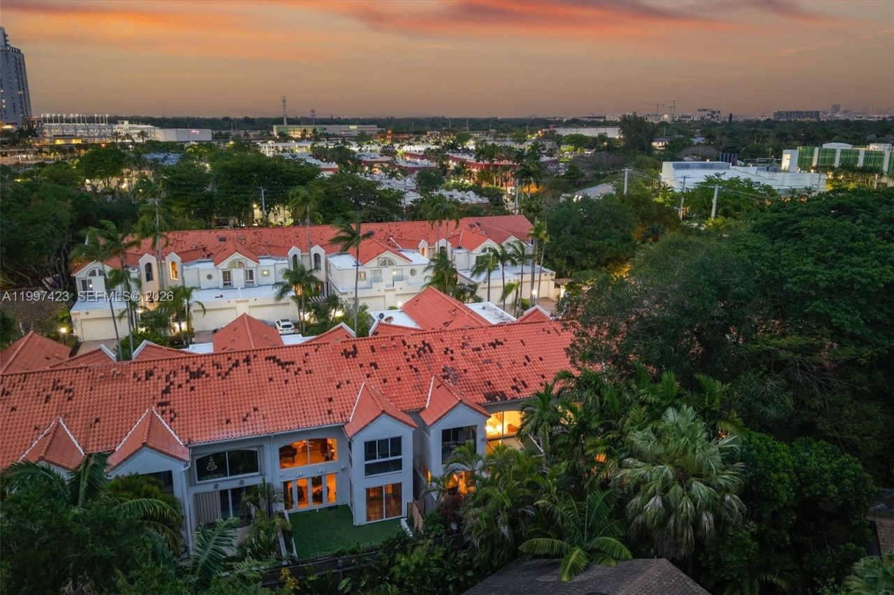 6720 SW 88th Ter, Pinecrest, FL 33156 Photo