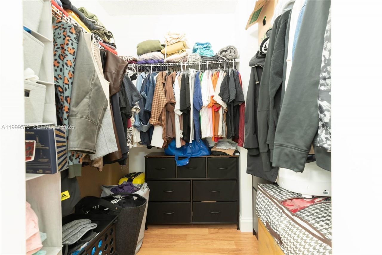 8885 Fontainebleau Blvd, Unit 205, Miami, FL 33172 Photo