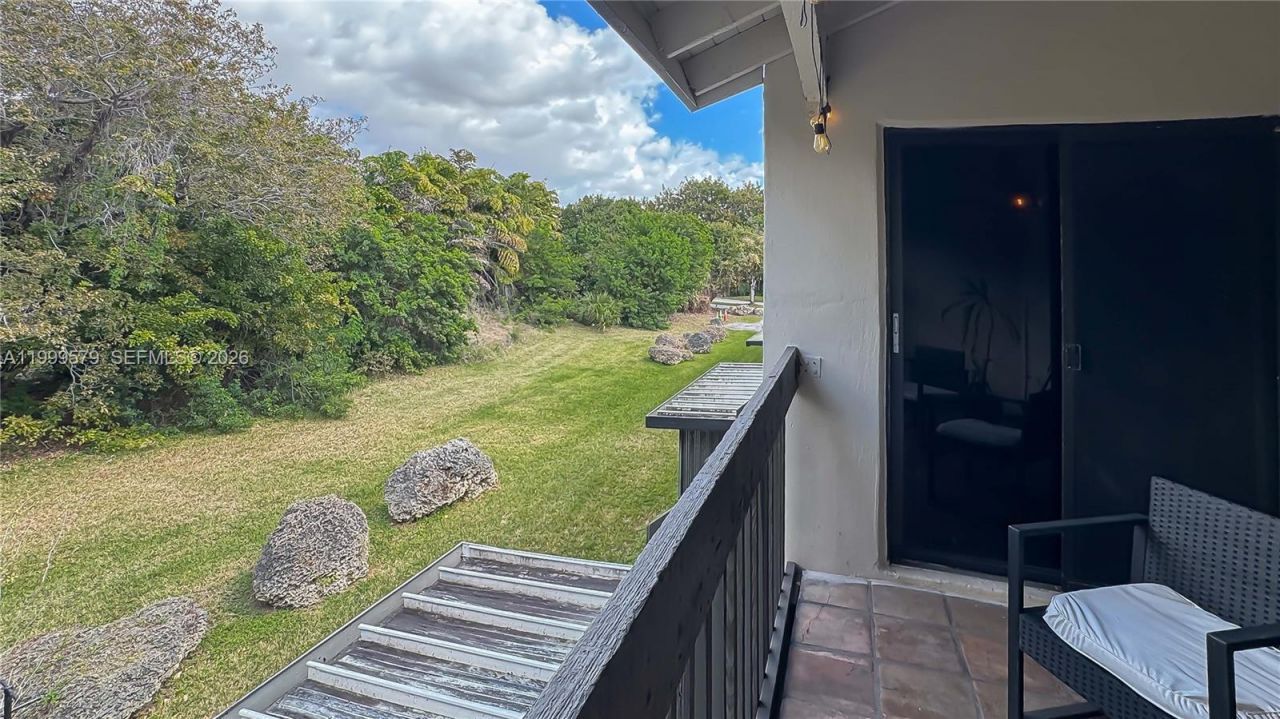 8885 Fontainebleau Blvd, Unit 205, Miami, FL 33172 Photo