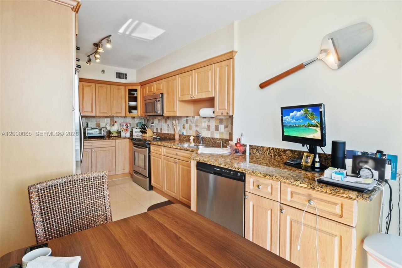 19101 NE 36th Ct, Unit 1602, Aventura, FL 33180 Photo