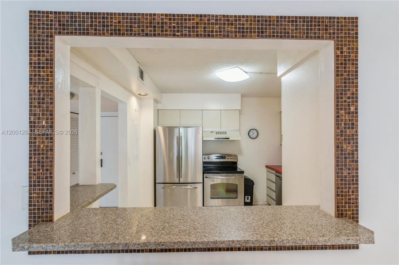 18151 NE 31st Ct, Unit 205, Aventura, FL 33160 Photo