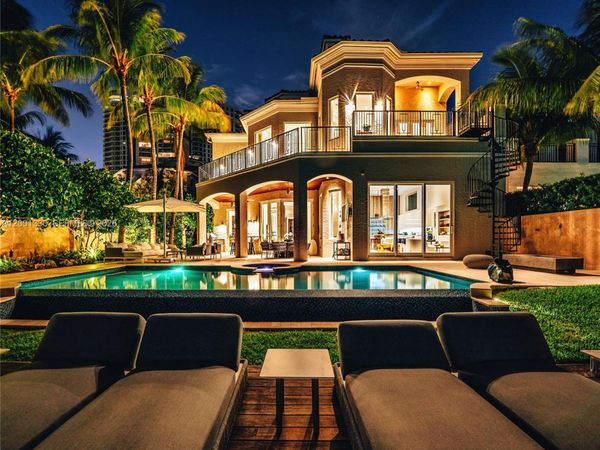 3916 Island Estates Dr , Aventura, FL 33160