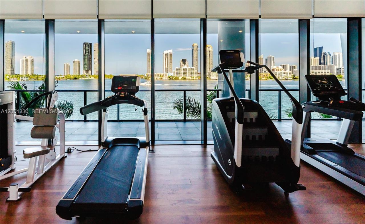 3916 Island Estates Dr , Aventura, FL 33160 Photo