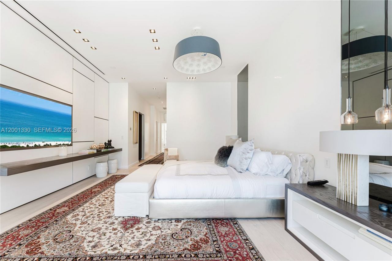 3916 Island Estates Dr , Aventura, FL 33160 Photo