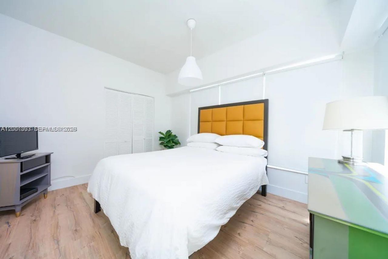 227 1st St, Unit 7, Miami Beach, FL 33139 Photo