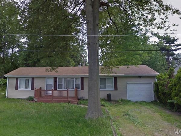 25 GLENCOE Drive , Belleville, IL 62221