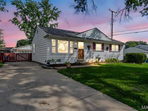 10835 Mallory Drive, St Louis, MO 63123