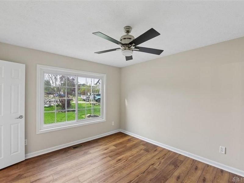 874 Ginger Ridge Drive, Trenton, OH 45067 Photo 11