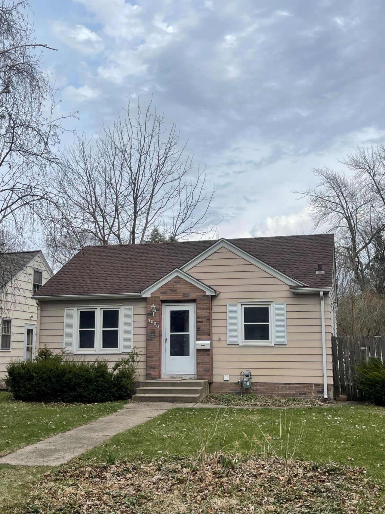 3008 Chowen Avenue N, Robbinsdale, MN 55422