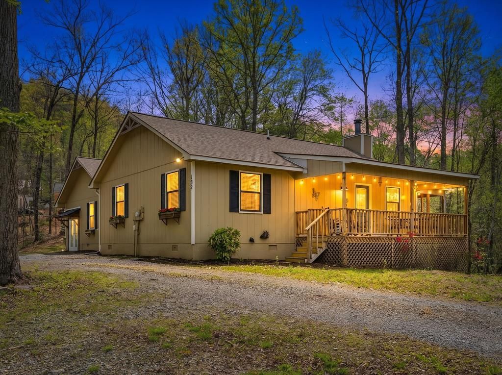 122 Penland Indian Trail, Hayesville, NC 28904 Main Photo