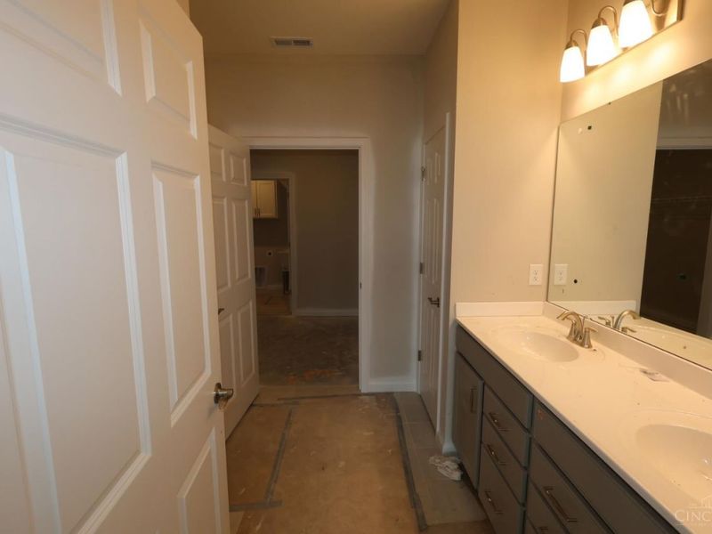5601 Birch Court, Unit 9779, Fairfield Twp, OH 45011 Photo 6