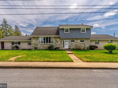 270 ELIZABETH STREET, LANDISVILLE, PA 17538