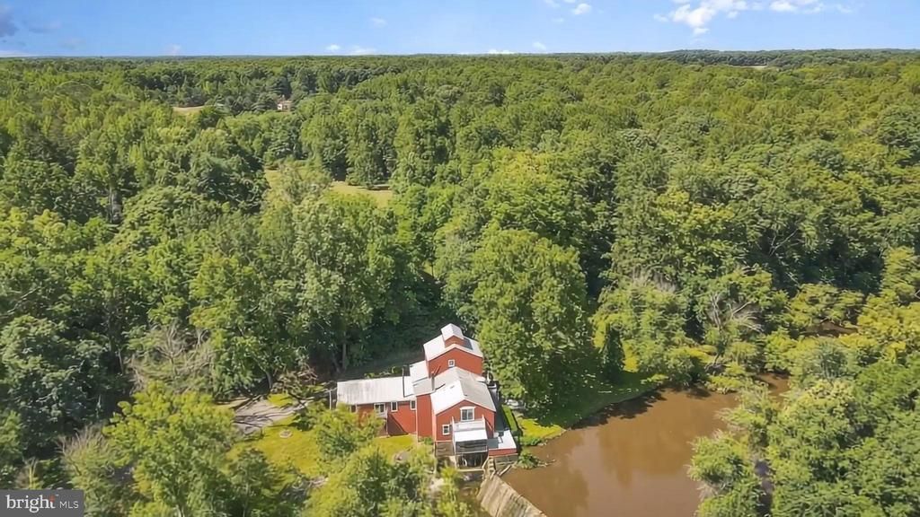 6908 S Roxbury Road , Spotsylvania, VA 22551 Main Photo