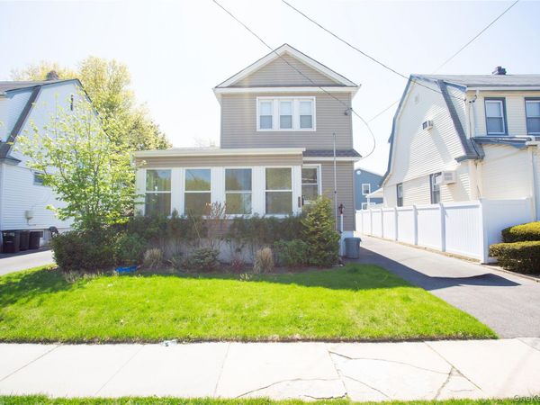 363 Hewlett Parkway, Hewlett, NY 11557