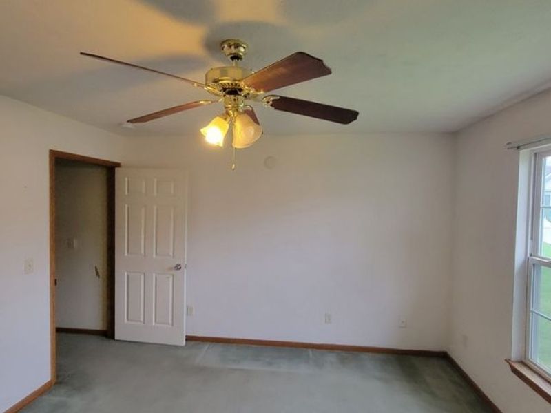 302 W Glen, Elyria, OH 44035 Photo 12