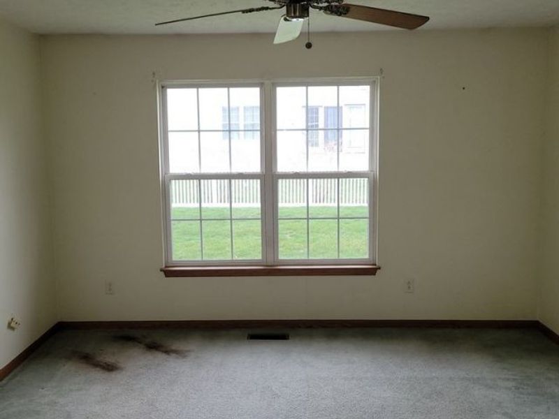 302 W Glen, Elyria, OH 44035 Photo 3