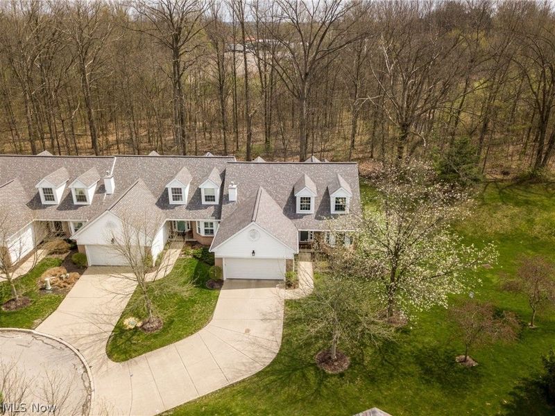 448 E Reserve Drive, Cuyahoga Falls, OH 44223 Photo 3