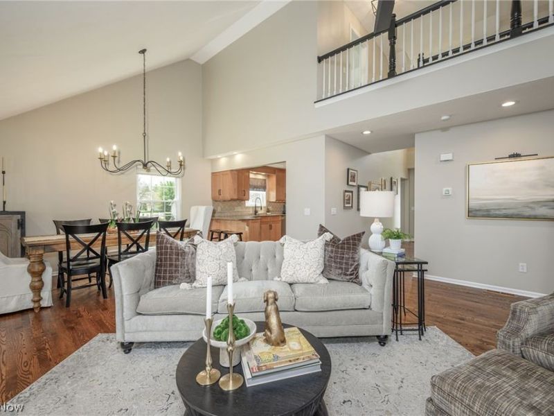 448 E Reserve Drive, Cuyahoga Falls, OH 44223 Photo 6