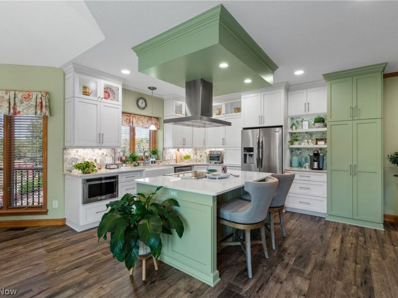 3896 Edison Street NE, Hartville, OH 44632 Photo 10