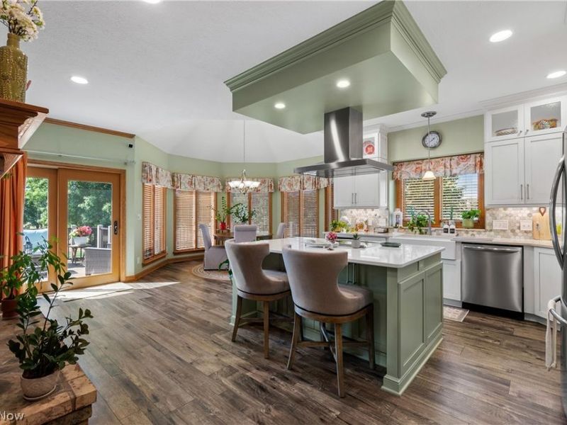 3896 Edison Street NE, Hartville, OH 44632 Photo 11