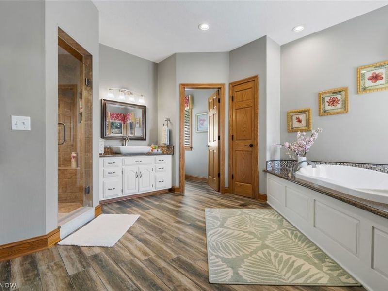 3896 Edison Street NE, Hartville, OH 44632 Photo 20