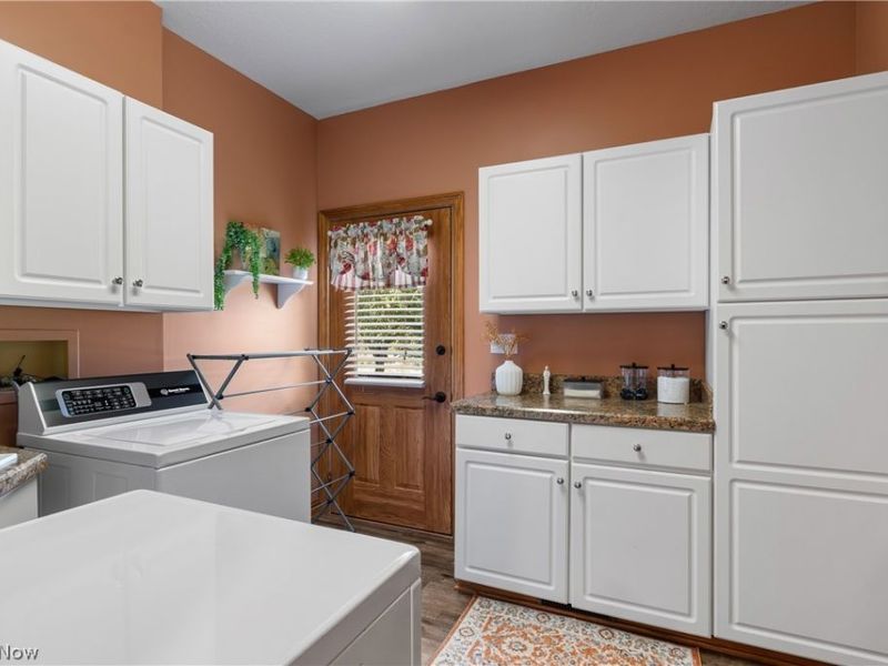 3896 Edison Street NE, Hartville, OH 44632 Photo 27