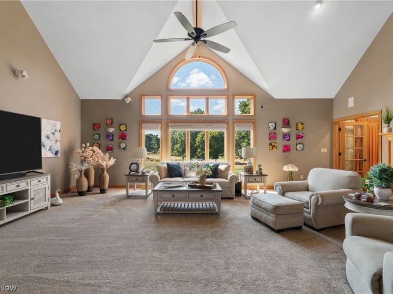 3896 Edison Street NE, Hartville, OH 44632 Photo 3