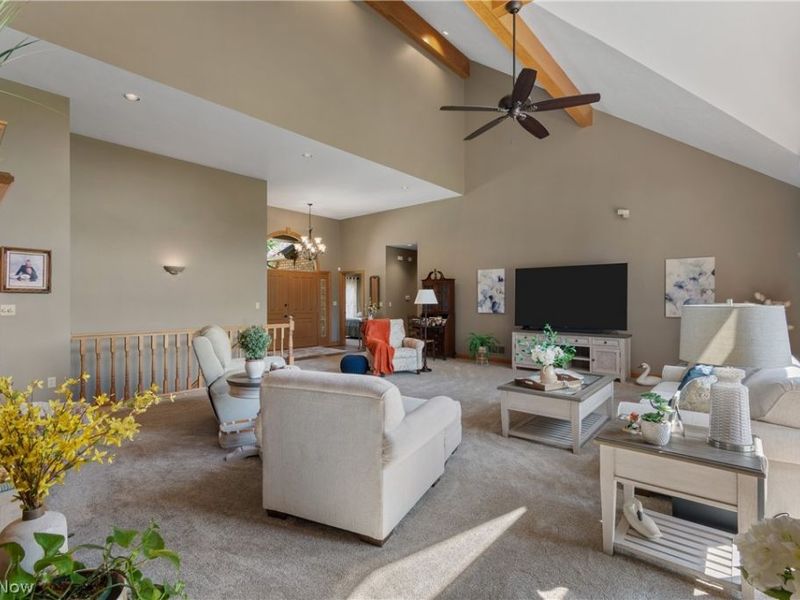 3896 Edison Street NE, Hartville, OH 44632 Photo 6