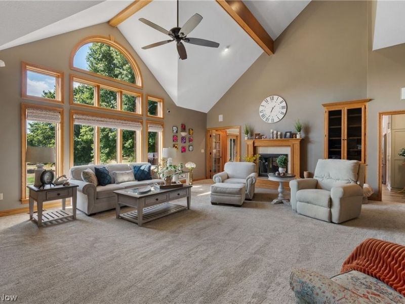 3896 Edison Street NE, Hartville, OH 44632 Photo 8