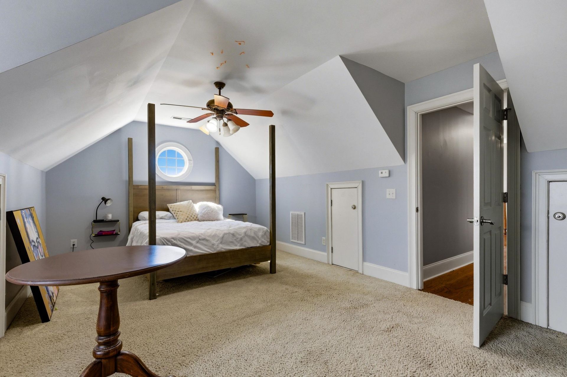 592 Oxbow Dr. Photo 22