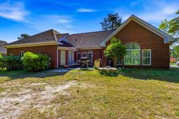 592 Oxbow Dr. photo 4