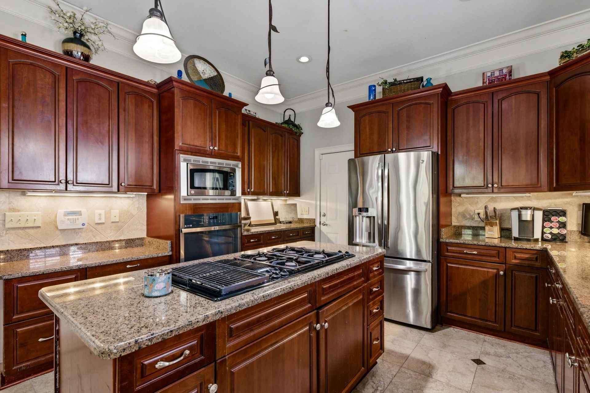 592 Oxbow Dr. Photo 4