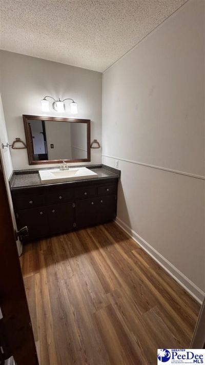 120 Theressa Dr Photo 6