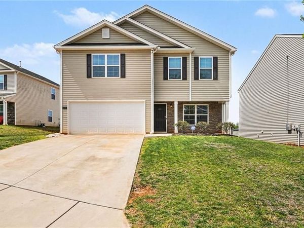 4707 Black Forest Drive , Greensboro, NC 27405