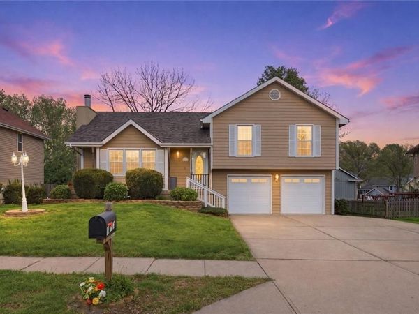 10103 N Central Street, Kansas City, MO 64155